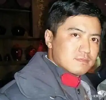 与黄志忠离婚,再嫁小9岁许云帆,丈夫对前夫儿子爱如己出