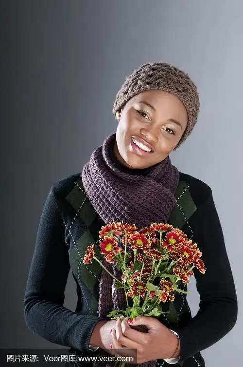 手持鲜花的南非女孩