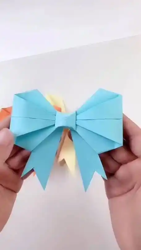 蝴蝶结折纸教程