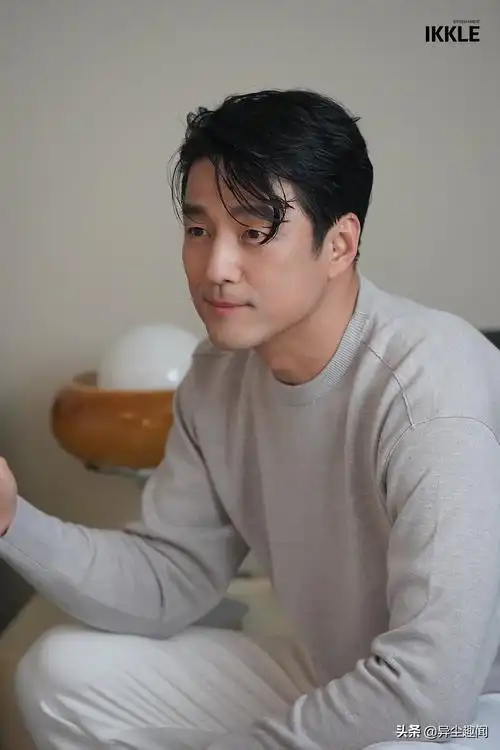7位韩国大叔系男神刘智泰受瞩目孔刘苏志燮赵寅成受欢迎