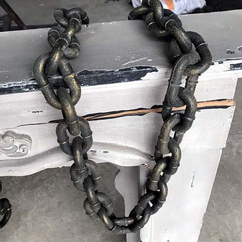 万圣节万圣节仿真生锈铁链鬼屋酒吧密室逃脱恐怖装饰道具囚徒牢房犯人
