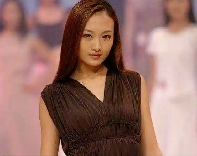 王鸥旧照曝光网友质疑没人追