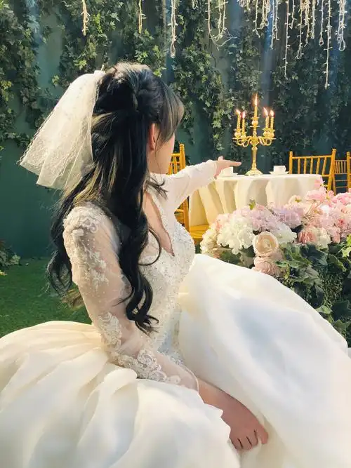 程潇婚纱造型性感写真图片19