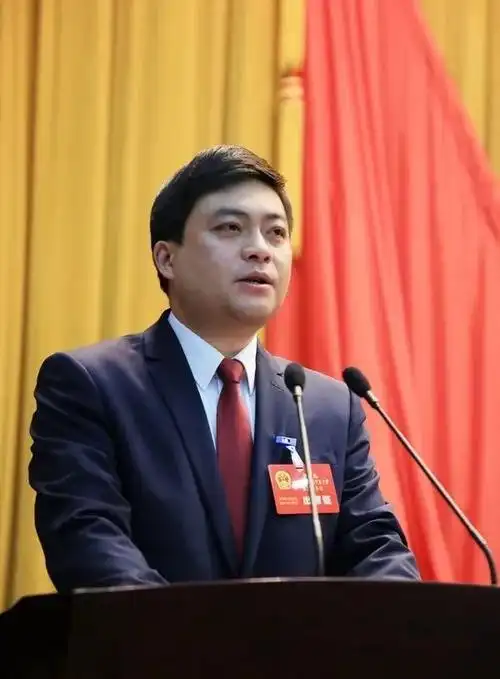 安徽再迎最年轻县委书记