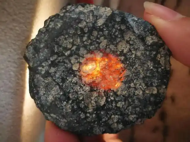 如果我捡到一个直径10米的纯金陨石该陨石属于我还是属于国家