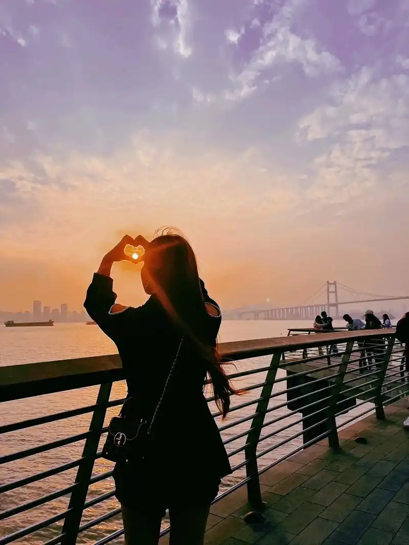 在这个纷扰的世界里,让我们一起找到内心的宁静.一份温暖,一份 - 抖音