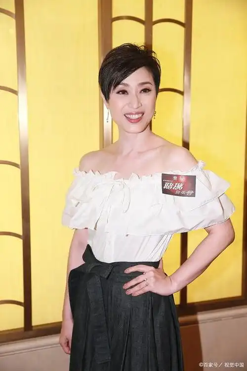 首位高学历"港姐冠军",性格强势的陈法蓉,至今仍然单身