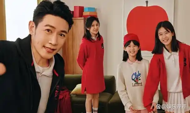 陆毅新年全家福曝光,小女儿越长越精致不再是小透明,获赞好好看