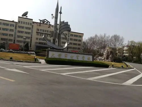 走进火箭军士官学校,让人肃然起敬!