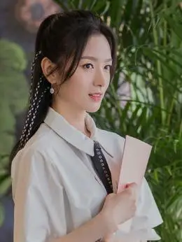 朱妍(苏梦迪饰演)