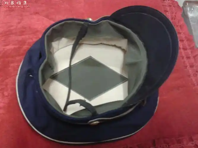 标题:海军大檐帽