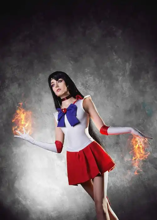 美少女战士-火星真人cos ( / 8)