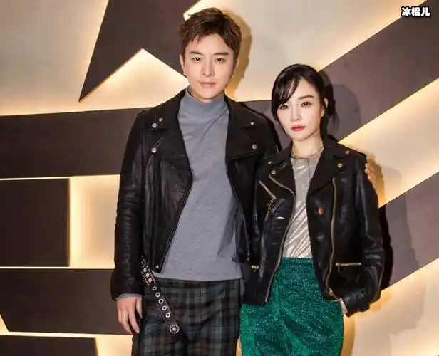 李小璐回怼网友时不小心将大实话说了出来,疑似称贾乃亮并没有给过