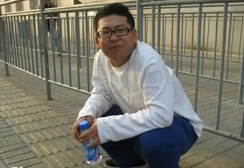 乔杉吐槽搭档修睿新造型?修睿剃掉胡子,秒变小鲜肉?