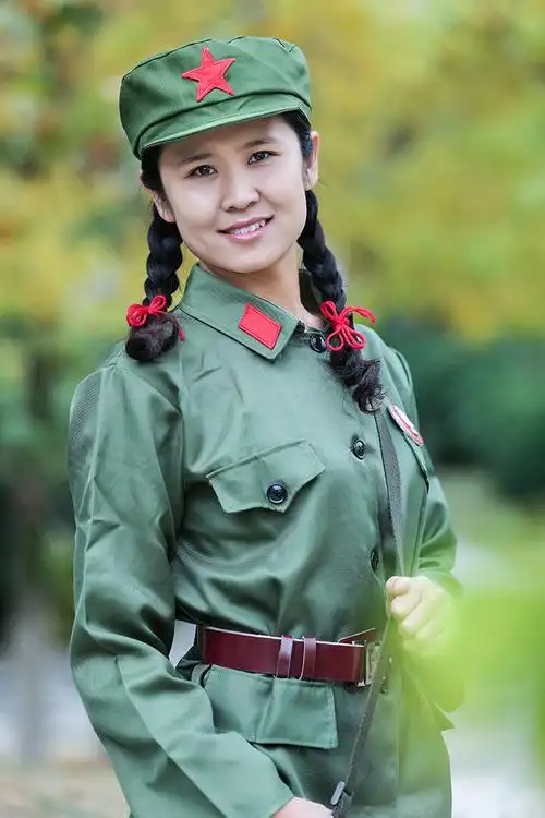 【时代感 之 红卫兵摄影图片】人像摄影_iambiubiu_太平洋电脑网摄影