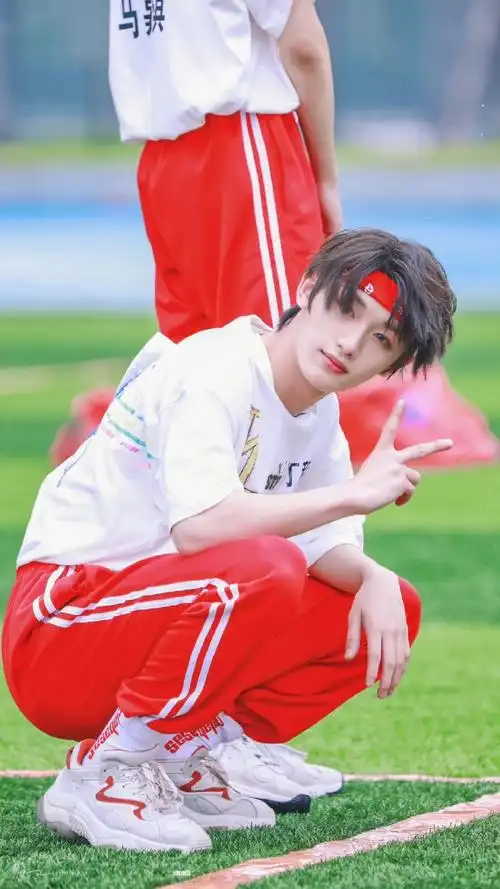 丁程鑫夏季运动会生图