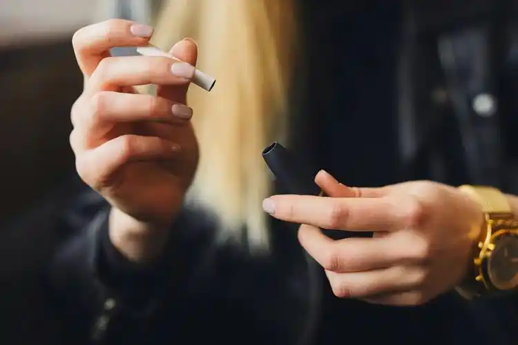 电子烟的自白, 看完你还敢抽它压惊吗?