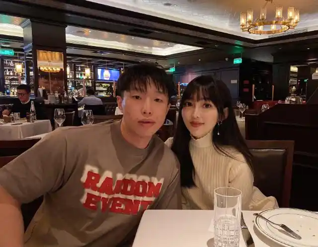 烧饼媳妇章雨轩回应质疑是看中了他的人品才嫁给他不是为了钱