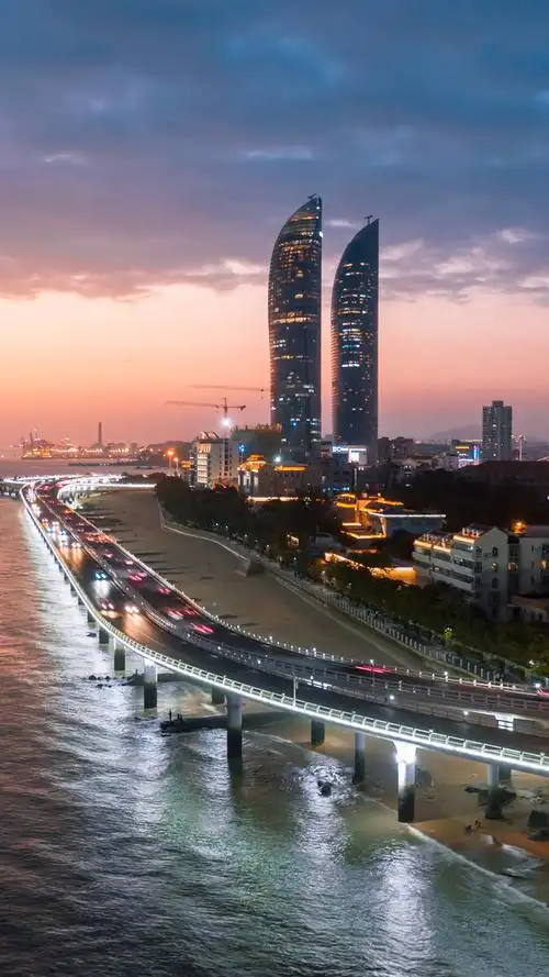 厦门双子塔霞光