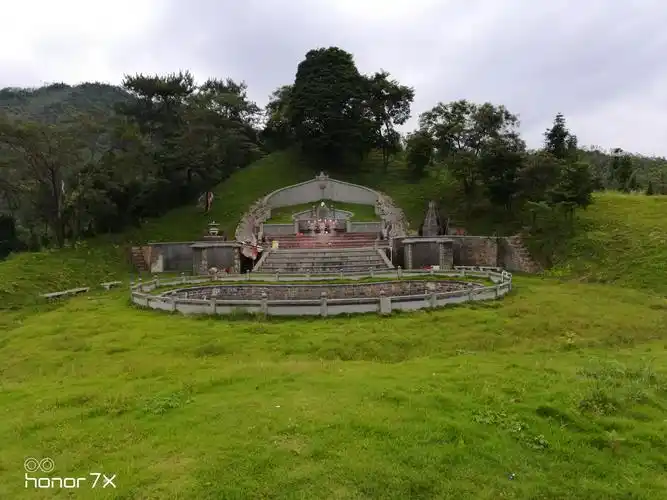 四会宗亲拜广宁莫氏圣山,状元坟
