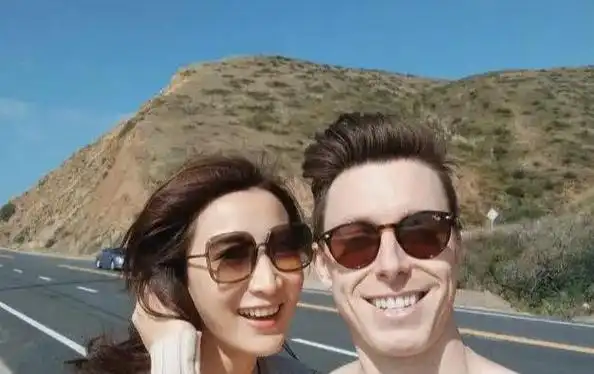 陈赫张子萱又被骂上热搜鹿晗演唱会公开撒糖结婚7年恩爱如初