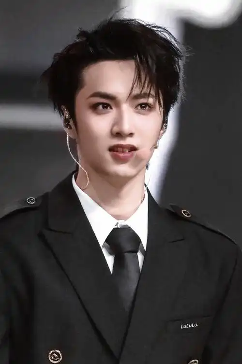 刘耀文叁重楼暨出道四周年演唱会##刘耀文舞蹈solo##刘耀文feelmee