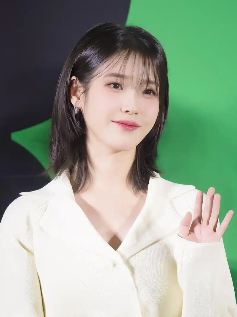 iu中短发造型# 温柔宝