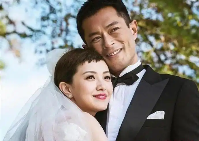 古天乐看郭采洁的眼神 古天乐为什么捧郭采洁 1