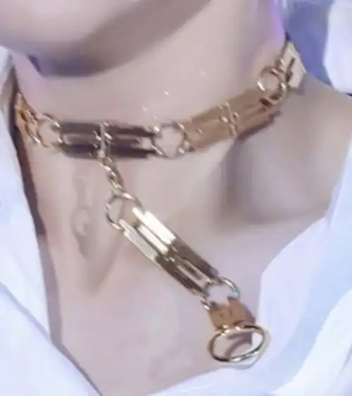 感受一下王俊凯锁骨choker喉结