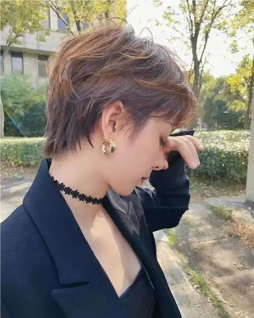 国庆假期发型怎么剪这三种错不了利落减龄又洋气