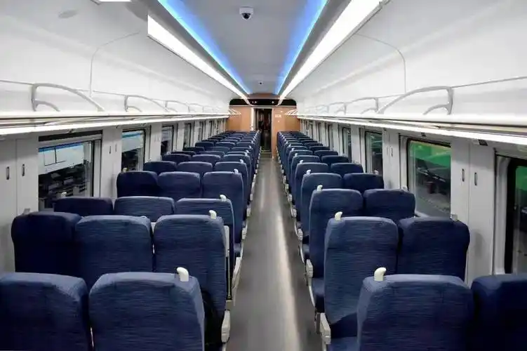 绿巨人变装了~新型cr200j型复兴号动车组上线