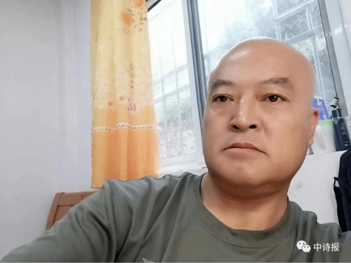 中国诗歌报杨湃诗歌欣赏