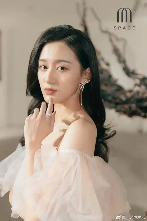 李源冰 / 演员李源冰 / 演员李源冰 / 演员在