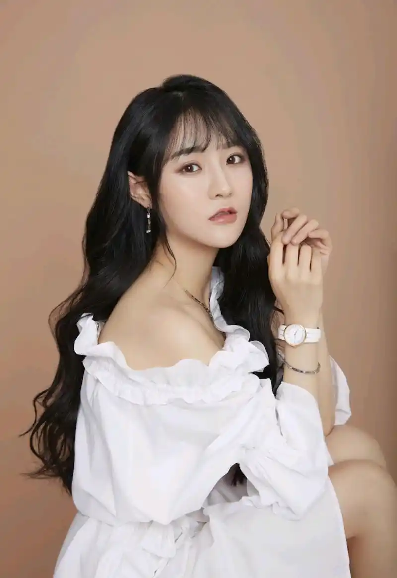 明星写真美图|莫寒