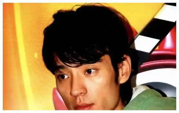 他曾娶郝蕾,爱过王珞丹,伤了殷桃,意外39岁娶了年轻的小老婆._李光洁_