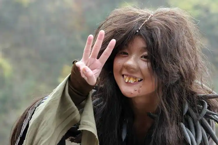 世界上最丑的人 十大丑男照片-千百号