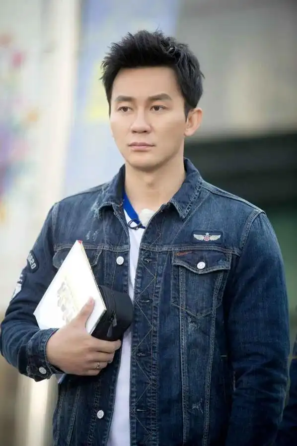 中韩跑男再聚首 李晨暖心守护宋智孝