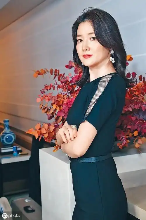 韩国影视明星@李英爱