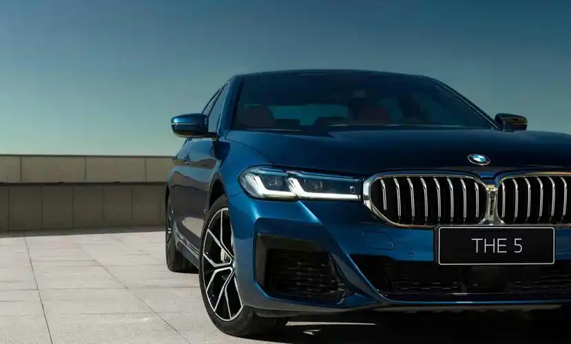 39万起 搭2.0t 8at!涨价动力下调有玄机?2023款宝马5系上市