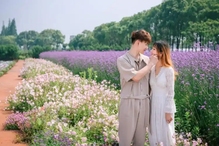 偶像剧情节照进现实!大云"心田花开"获得超高人气_情侣