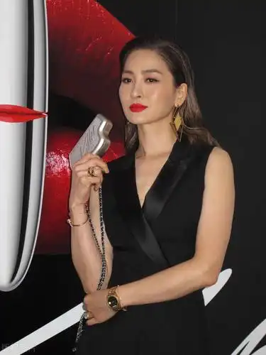 周汶锜 真是漂亮,太显气质了 她太有女人味了