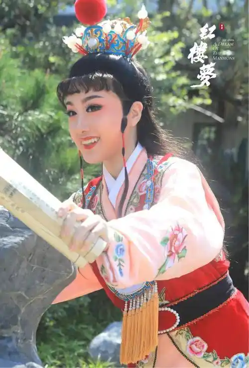 清 饰 贾宝玉郭茜云 饰 贾宝玉方亚芬 饰 林黛玉徐莱 饰 林黛玉陈慧迪