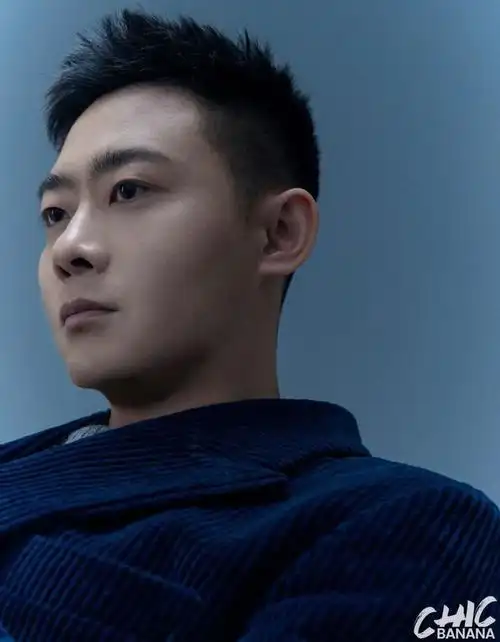 栾云平chicbanana犇