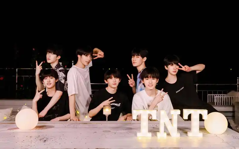 tnt时代少年团百万粉丝福利《爆米花》