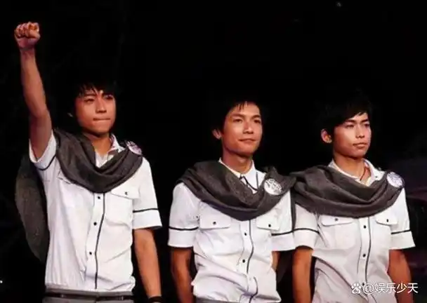 回顾陈楚生妻子身份曝光藏了多年难怪为了她不惜得罪全世界