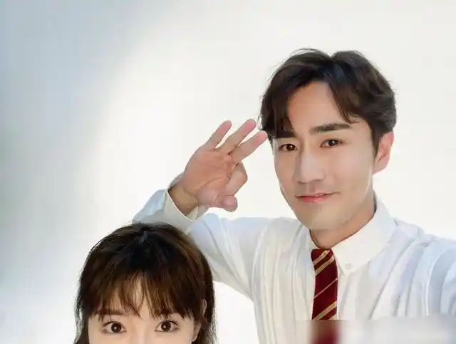 毛晓彤发文官宣想要陪在你身边一年又一年得到男方立刻回应