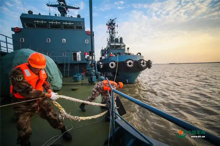 船艇上的兵出海实录:那江,那海,那船,那兵
