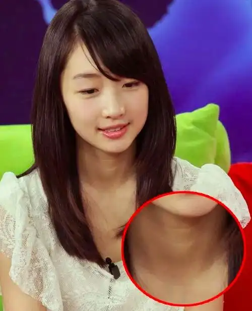 扫毒2上映林嘉欣因颈纹上热搜网友总算有个明星同款