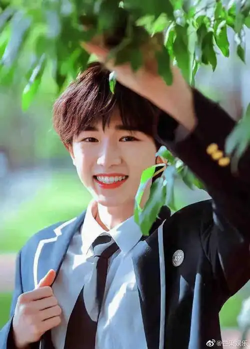 宋亚轩王牌对王牌校服造型##宋亚轩校服造型合集