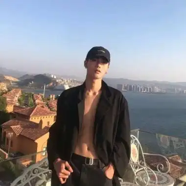 个性帅哥头像霸气高冷头像